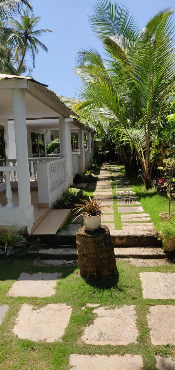 La Riviere Hotel Morjim Exterior foto