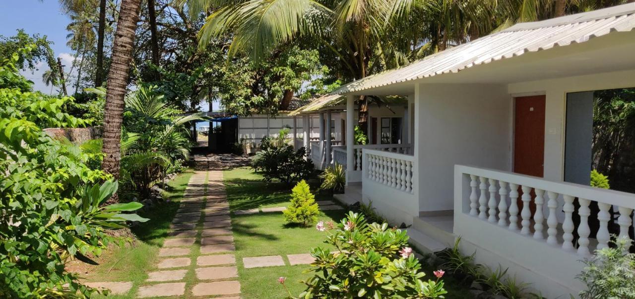 La Riviere Hotel Morjim Exterior foto